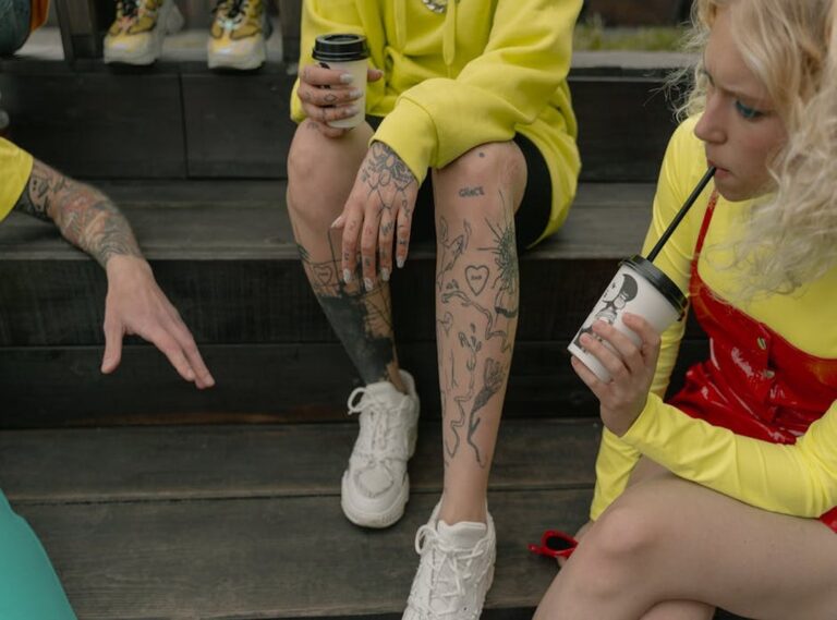 tattoo kaki wanita